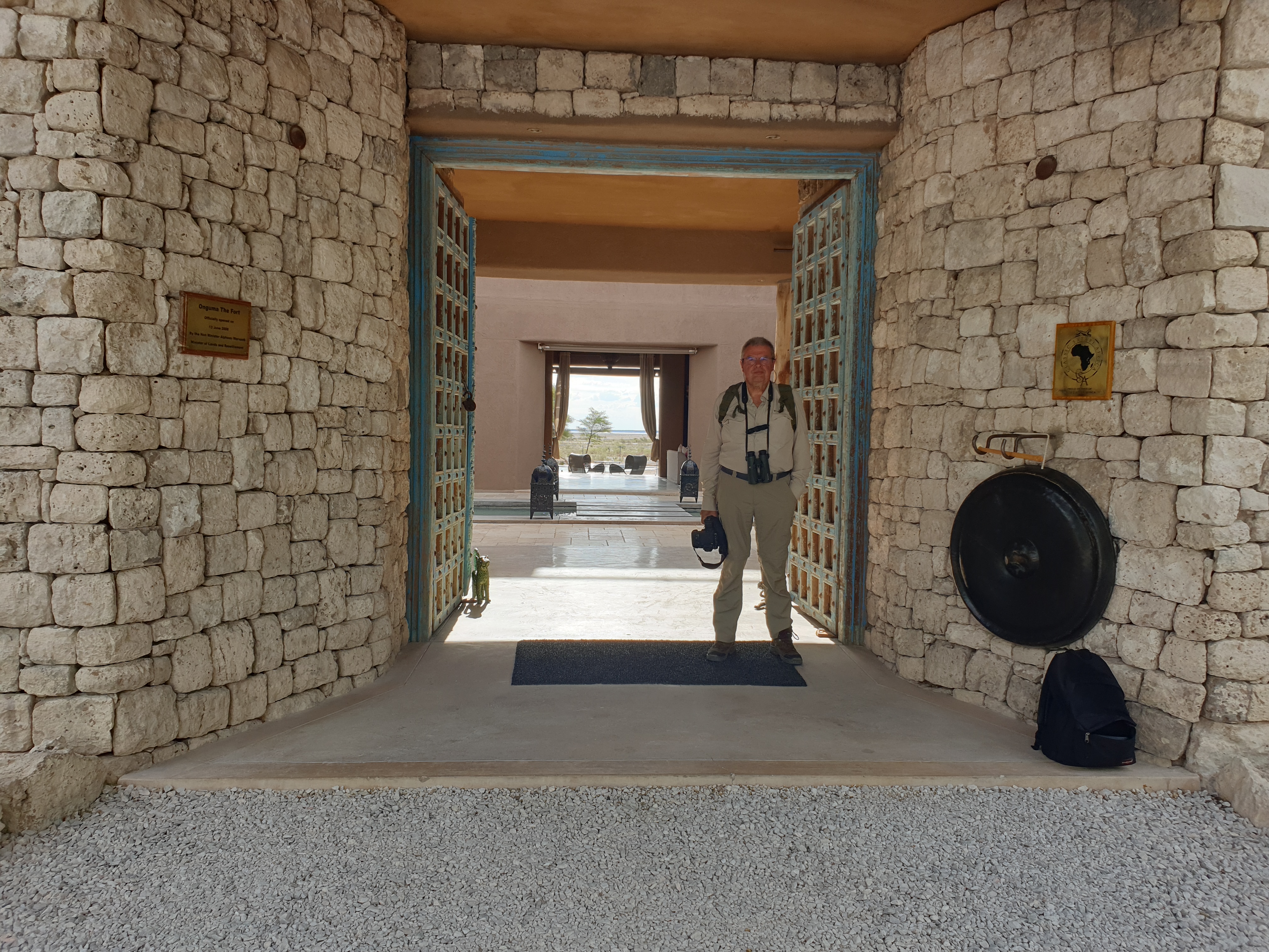 Entrée du lodge Onguma le Fort, Etosha, Namibie